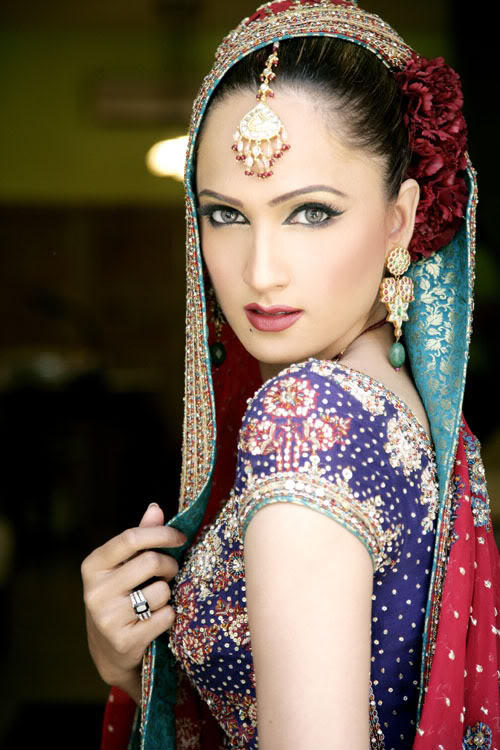 Indian Bridal Makeup and Matching Jewelry Luxurious look